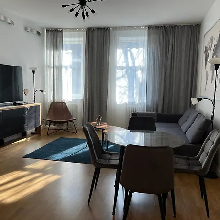 Spacious & Stylish Old Town