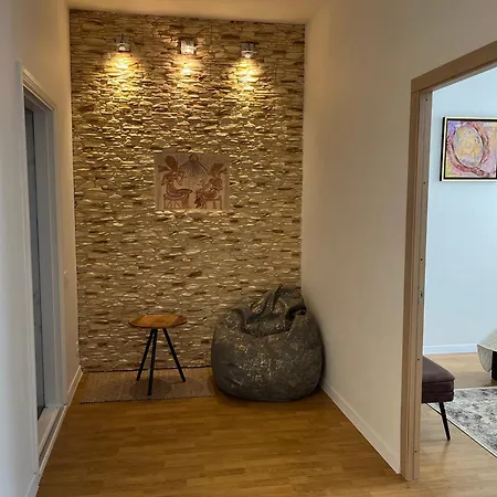 Spacious & Stylish Old Town