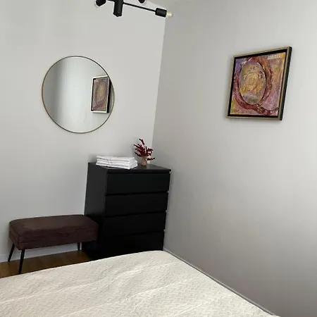 Spacious & Stylish Old Town Apartment
